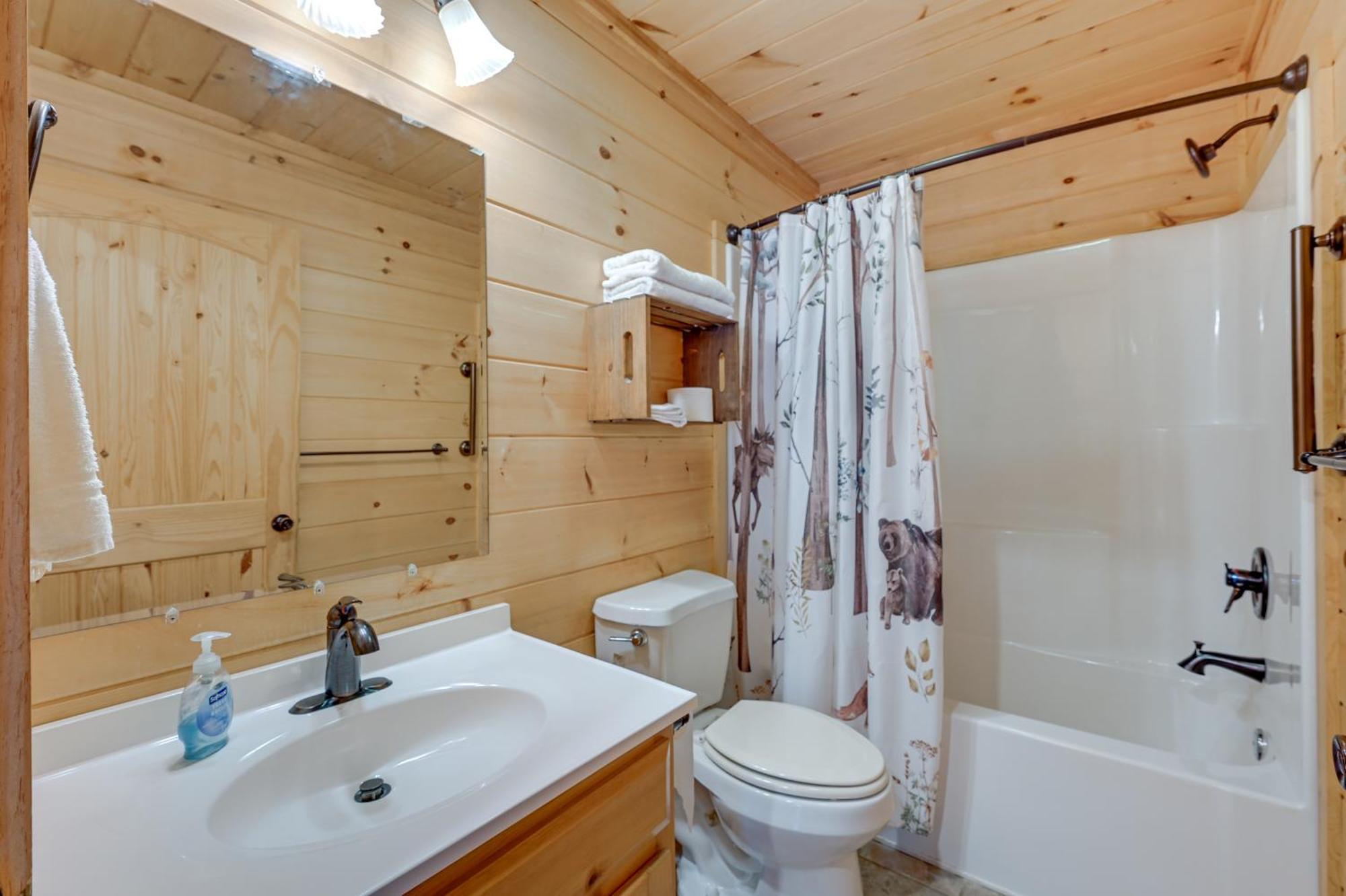 Warm And Cozy Cabin With Deck On Top Of The Blue Ridge Fancy Gap Екстер'єр фото