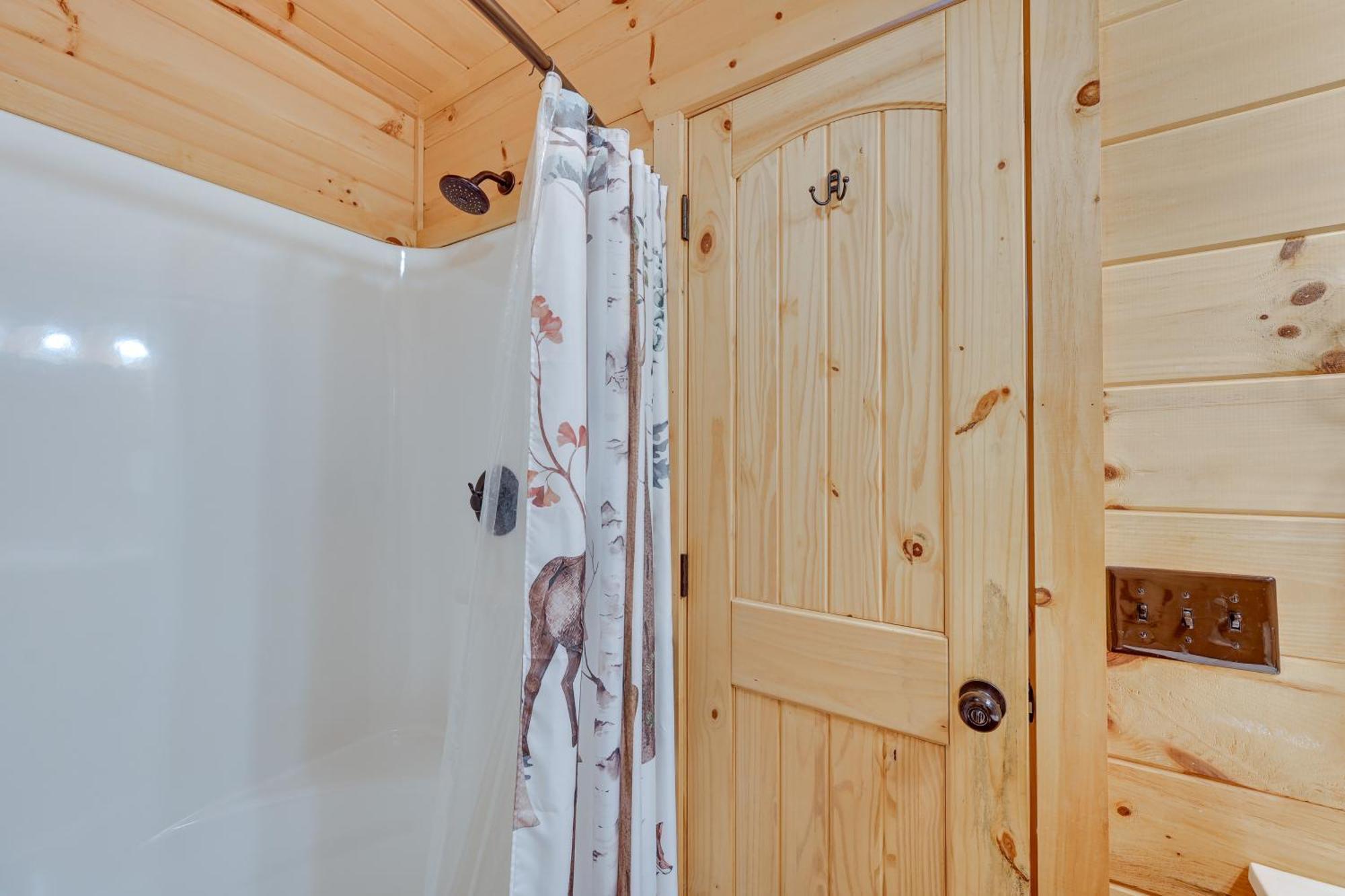 Warm And Cozy Cabin With Deck On Top Of The Blue Ridge Fancy Gap Екстер'єр фото